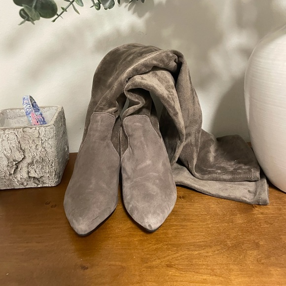 Taupe suede over the knee boots - Picture 2 of 2